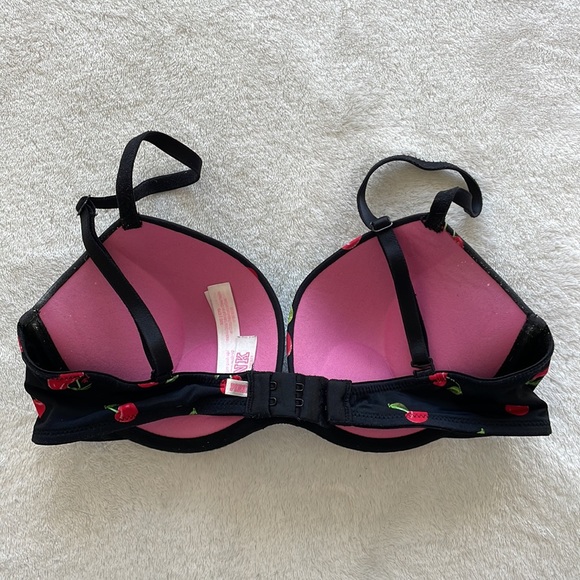 32C Push up bra from PINK - Picture 2 of 3